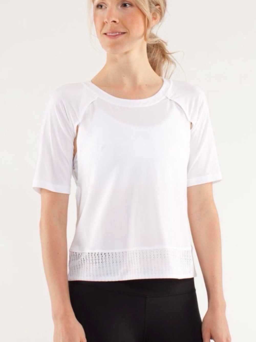 Lululemon Sun Runner Short Sleeve Athletic Top size 6
